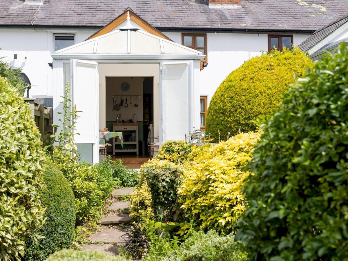 Pass The Keys Cosy Cottage With Views Over The Shropshire Hills Лудлоу Экстерьер фото